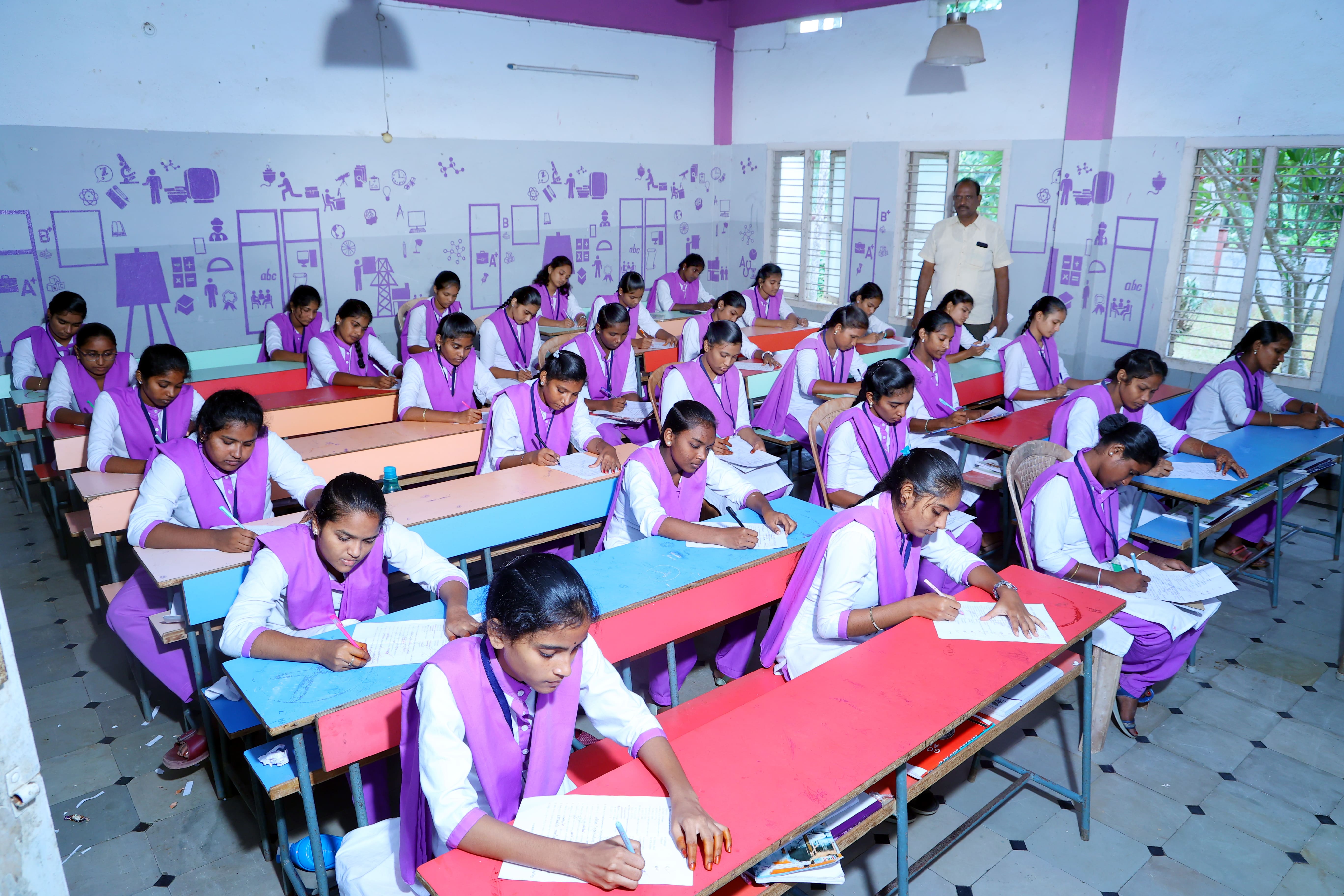 CURD trainees during a classroom skill assessment